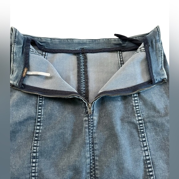 Free People Jean Mini Skirt Sz 4 - Picture 9 of 17